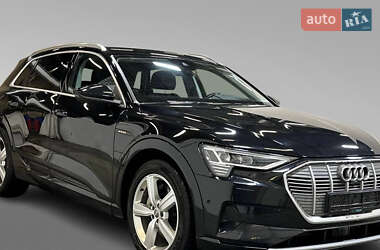 Позашляховик / Кросовер Audi e-tron 2019 в 