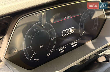 Позашляховик / Кросовер Audi e-tron 2020 в 
