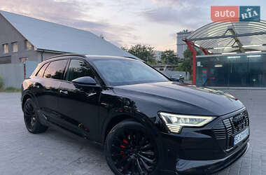 Позашляховик / Кросовер Audi e-tron 2019 в 