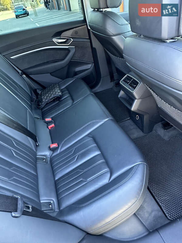 Внедорожник / Кроссовер Audi e-tron 2019 в Виннице