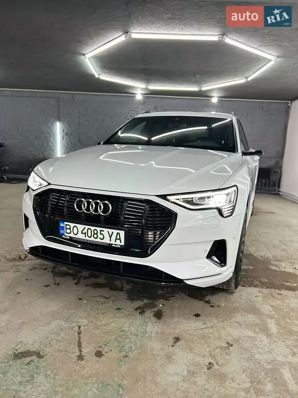 Audi e-tron