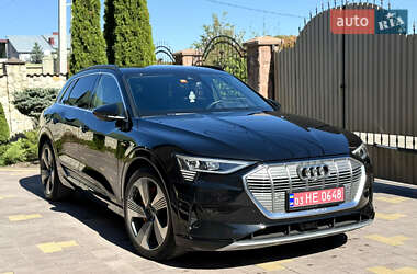 Внедорожник / Кроссовер Audi e-tron 2019 в 