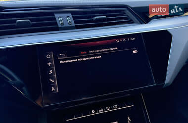 Внедорожник / Кроссовер Audi e-tron 2019 в 