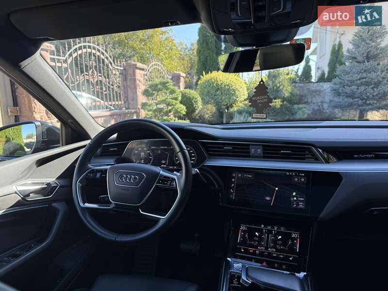 Позашляховик / Кросовер Audi e-tron 2019 в Тернополі