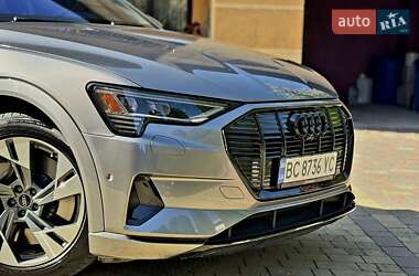 Позашляховик / Кросовер Audi e-tron 2020 в 