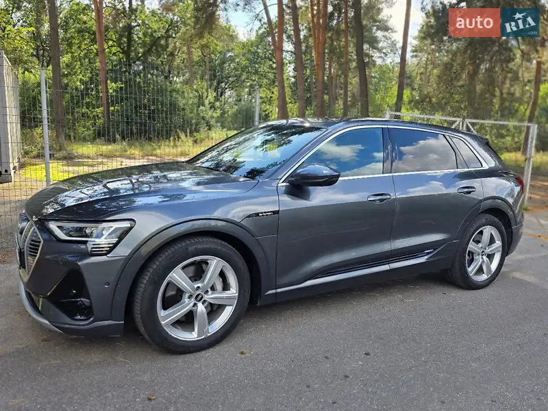 Audi e-tron 2021