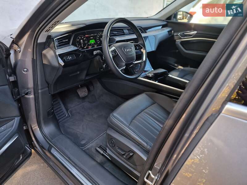 Внедорожник / Кроссовер Audi e-tron 2021 в Одессе