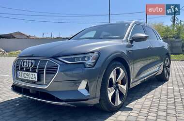 Позашляховик / Кросовер Audi e-tron 2019 в 