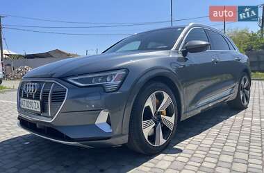Позашляховик / Кросовер Audi e-tron 2019 в 