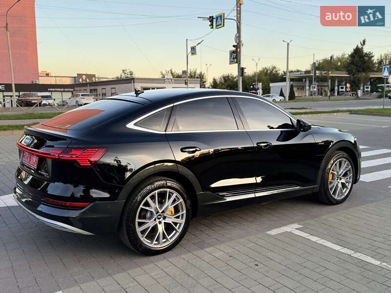 Позашляховик / Кросовер Audi e-tron 2023 в Хмельницькому