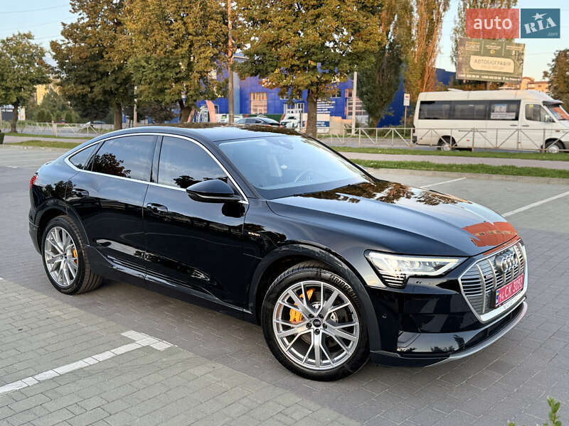 Позашляховик / Кросовер Audi e-tron 2023 в Хмельницькому
