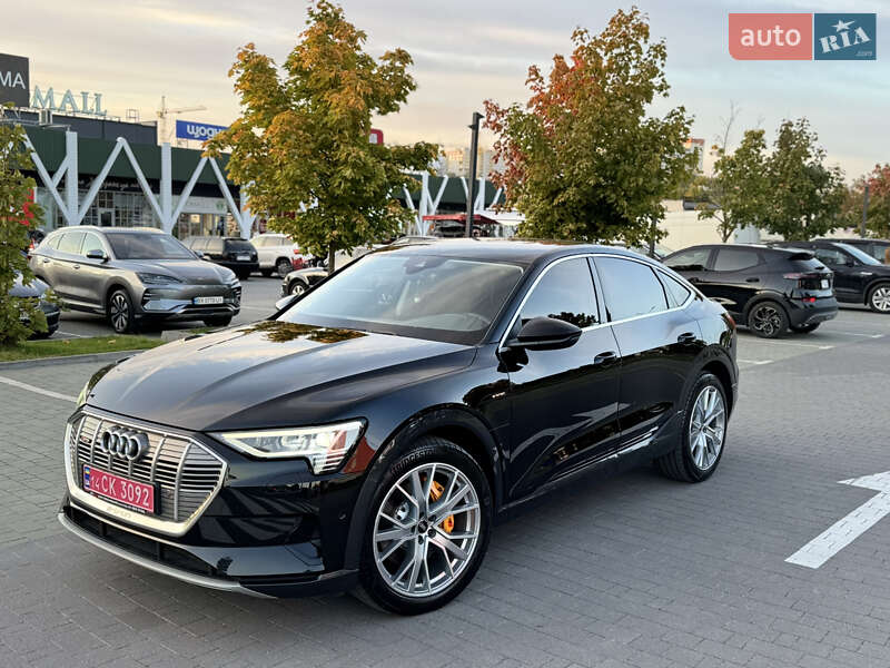 Позашляховик / Кросовер Audi e-tron 2023 в Хмельницькому