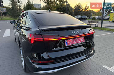 Позашляховик / Кросовер Audi e-tron 2023 в 