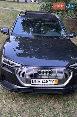 Позашляховик / Кросовер Audi e-tron 2020 в Полтаві