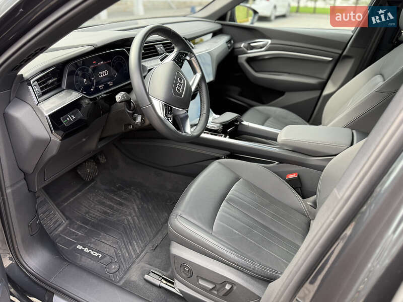 Позашляховик / Кросовер Audi e-tron 2021 в Львові