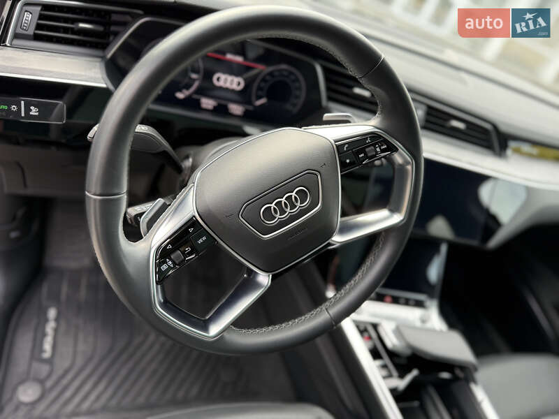 Позашляховик / Кросовер Audi e-tron 2021 в Львові