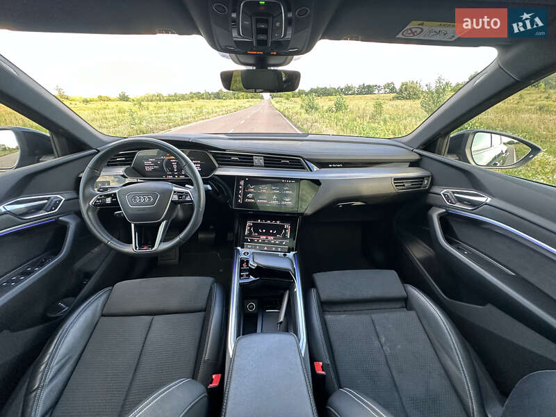 Позашляховик / Кросовер Audi e-tron 2022 в Києві
