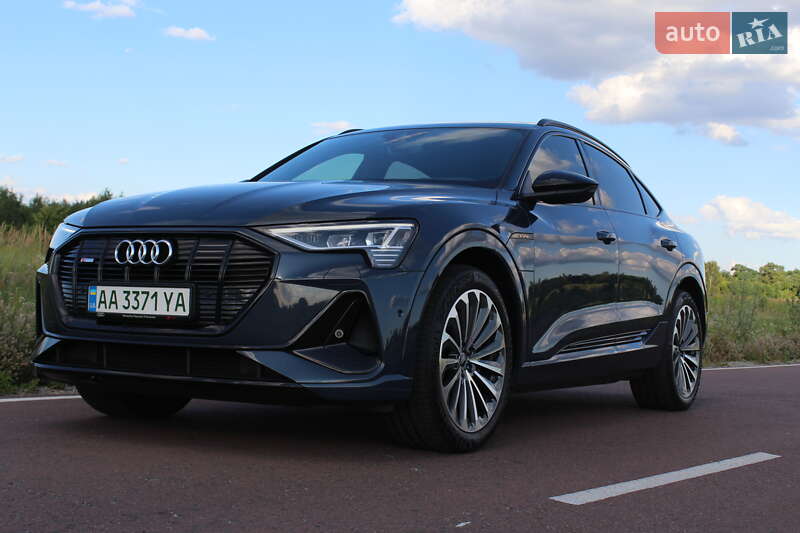 Позашляховик / Кросовер Audi e-tron 2022 в Києві