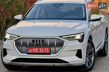 Внедорожник / Кроссовер Audi e-tron 2020 в 