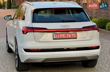 Внедорожник / Кроссовер Audi e-tron 2020 в 