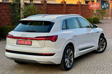 Внедорожник / Кроссовер Audi e-tron 2020 в 
