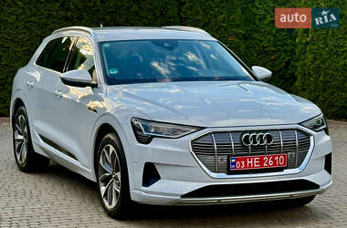 Внедорожник / Кроссовер Audi e-tron 2020 в 
