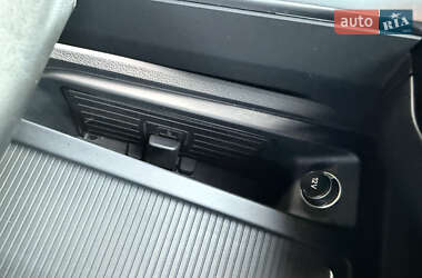 Внедорожник / Кроссовер Audi e-tron 2020 в 