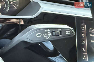Внедорожник / Кроссовер Audi e-tron 2020 в 