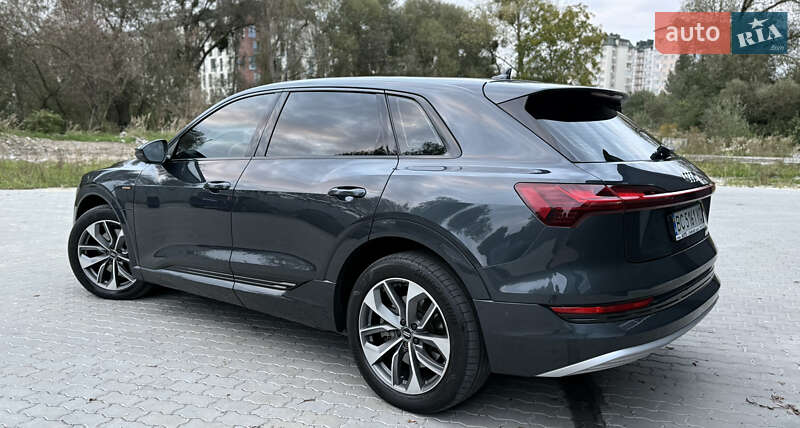 Позашляховик / Кросовер Audi e-tron 2019 в Львові