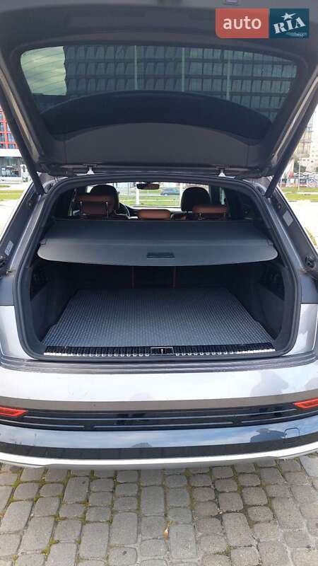 Позашляховик / Кросовер Audi e-tron 2019 в Львові