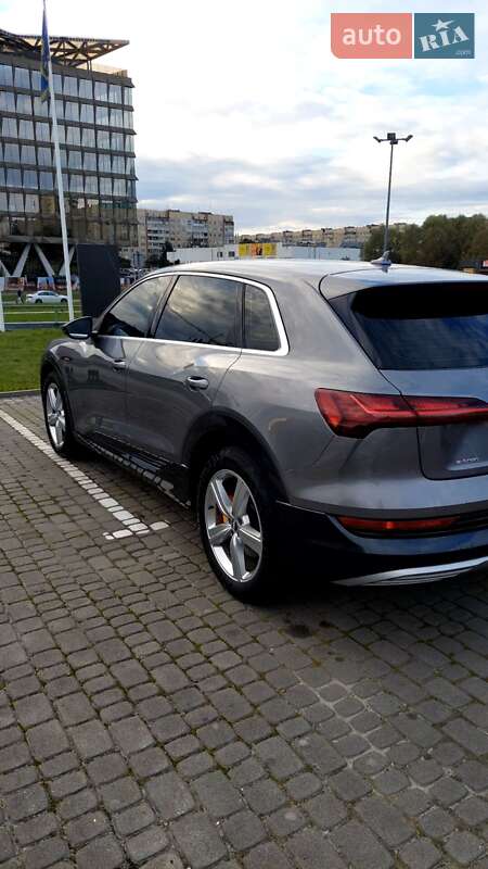 Позашляховик / Кросовер Audi e-tron 2019 в Львові