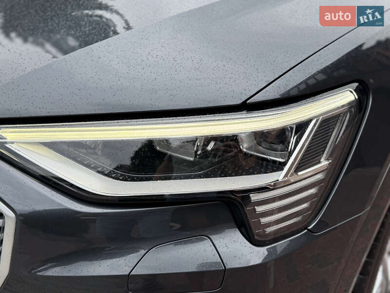 Позашляховик / Кросовер Audi e-tron 2023 в Хмельницькому