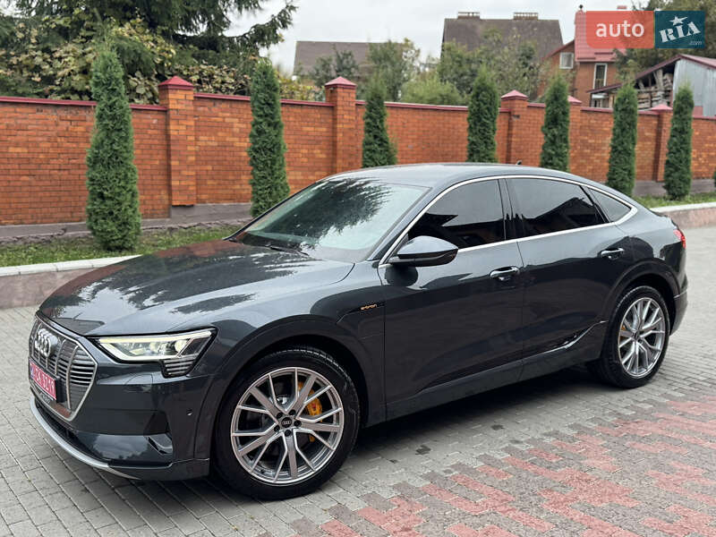 Позашляховик / Кросовер Audi e-tron 2023 в Хмельницькому