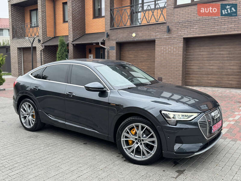 Позашляховик / Кросовер Audi e-tron 2023 в Хмельницькому