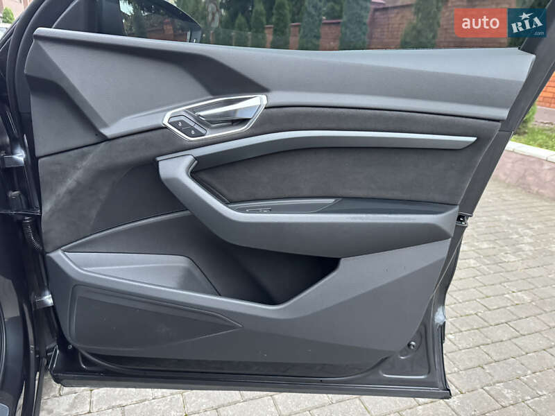 Позашляховик / Кросовер Audi e-tron 2023 в Хмельницькому