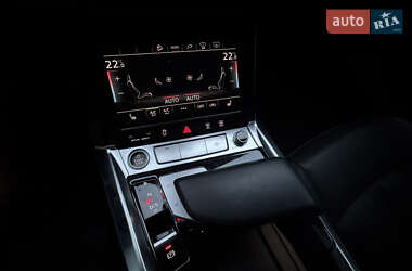 Внедорожник / Кроссовер Audi e-tron 2023 в 
