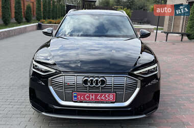 Внедорожник / Кроссовер Audi e-tron 2023 в 