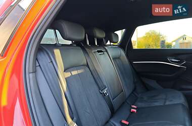 Внедорожник / Кроссовер Audi e-tron 2021 в 