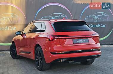 Внедорожник / Кроссовер Audi e-tron 2021 в 