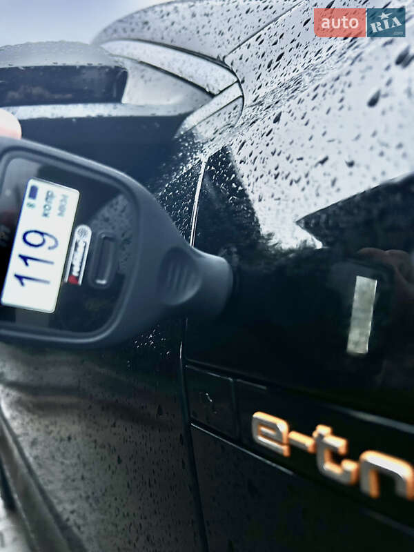 Позашляховик / Кросовер Audi e-tron 2023 в Києві