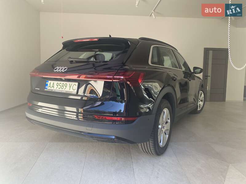 Внедорожник / Кроссовер Audi e-tron 2020 в Ирпене