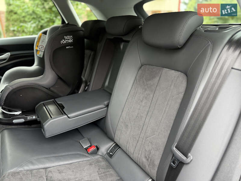 Позашляховик / Кросовер Audi e-tron 2021 в Тернополі