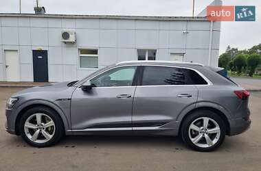 Позашляховик / Кросовер Audi e-tron 2020 в 