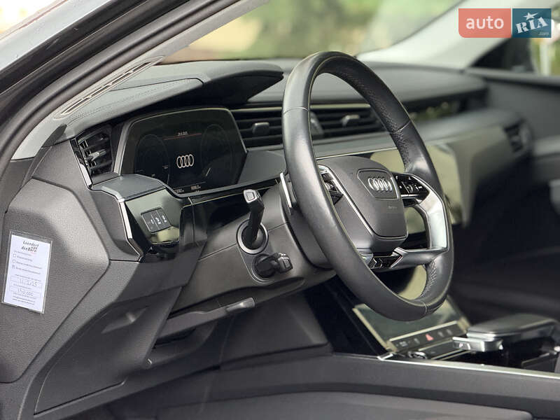 Внедорожник / Кроссовер Audi e-tron 2021 в Тернополе