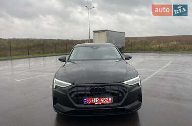 Позашляховик / Кросовер Audi e-tron 2023 в 