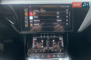 Позашляховик / Кросовер Audi e-tron 2023 в 