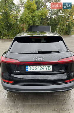 Внедорожник / Кроссовер Audi e-tron 2021 в 