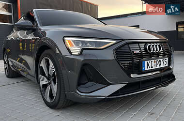 Внедорожник / Кроссовер Audi e-tron 2021 в 