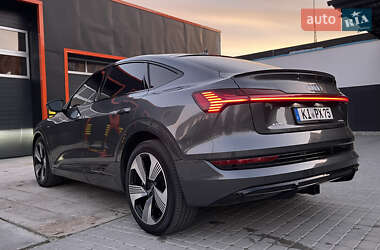 Внедорожник / Кроссовер Audi e-tron 2021 в 