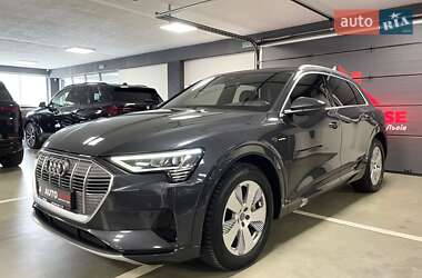 Внедорожник / Кроссовер Audi e-tron 2020 в 